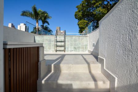 Casa de condomínio para alugar com 180m², 3 quartos e 1 vaga Casa de condomínio para alugar com 180m², 3 quartos e 1 vagaPISCINA
