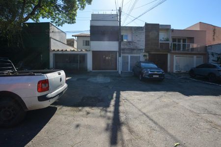 Casa de condomínio para alugar com 180m², 3 quartos e 1 vaga Casa de condomínio para alugar com 180m², 3 quartos e 1 vagaFACHADA