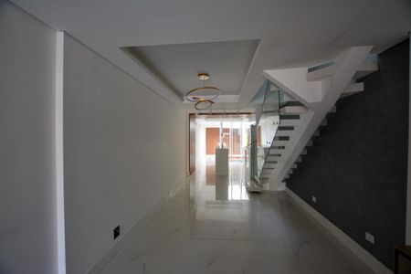 Casa de condomínio para alugar com 180m², 3 quartos e 1 vaga Casa de condomínio para alugar com 180m², 3 quartos e 1 vagaSALA