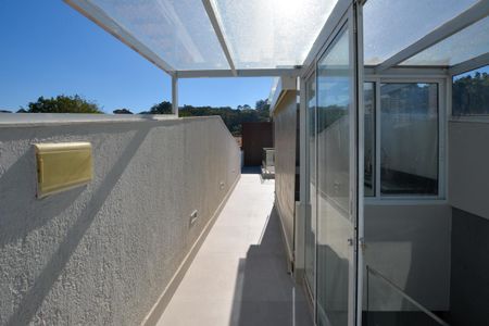 Casa de condomínio para alugar com 180m², 3 quartos e 1 vaga Casa de condomínio para alugar com 180m², 3 quartos e 1 vagaROOFTOP