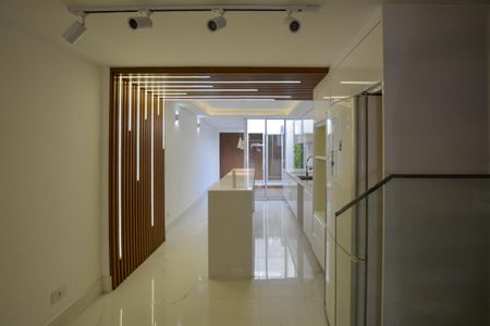 Casa de condomínio para alugar com 180m², 3 quartos e 1 vaga Casa de condomínio para alugar com 180m², 3 quartos e 1 vagaCOZINHA