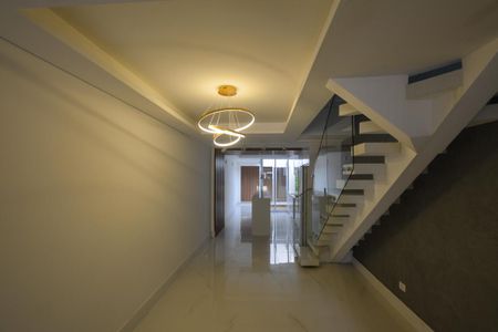 Casa de condomínio para alugar com 180m², 3 quartos e 1 vaga Casa de condomínio para alugar com 180m², 3 quartos e 1 vagaSALA