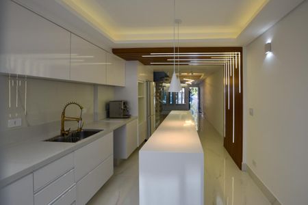 Casa de Condomínio para alugar com 3 quartos, 180m² em Jardim Trussardi, São Paulo