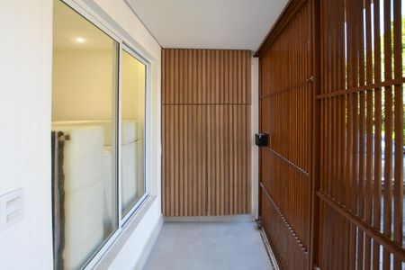 Casa de condomínio para alugar com 180m², 3 quartos e 1 vaga Casa de condomínio para alugar com 180m², 3 quartos e 1 vagaFRENTE