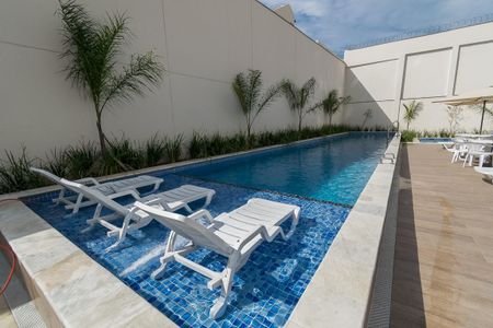 Apartamento para alugar com 45m², 2 quartos e 1 vaga Apartamento para alugar com 45m², 2 quartos e 1 vagaÁrea comum - Piscina