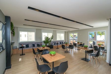 Apartamento para alugar com 45m², 2 quartos e 1 vaga Apartamento para alugar com 45m², 2 quartos e 1 vagaÁrea comum - Salão de festas