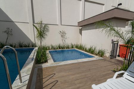 Apartamento para alugar com 45m², 2 quartos e 1 vaga Apartamento para alugar com 45m², 2 quartos e 1 vagaÁrea comum - Piscina