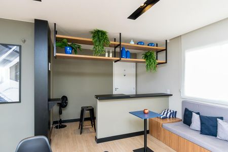 Apartamento para alugar com 45m², 2 quartos e 1 vaga Apartamento para alugar com 45m², 2 quartos e 1 vagaÁrea comum - Salão de festas