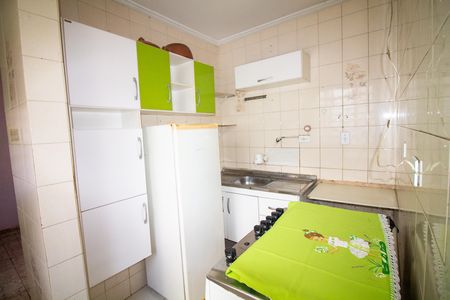 Cozinha de apartamento para alugar com 2 quartos, 48m² em Chácara Santana, São Paulo