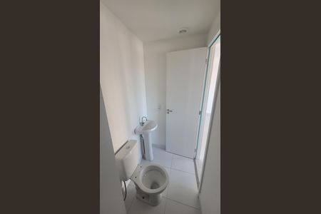Banheiro de apartamento para alugar com 2 quartos, 34m² em Vila Ivone, São Paulo