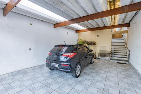 Garagem de casa à venda com 2 quartos, 208m² em Vila Arapua, São Paulo