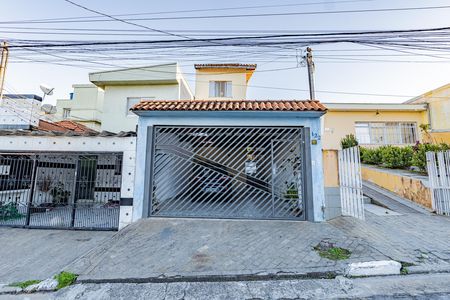 Fachada de casa à venda com 2 quartos, 208m² em Vila Arapua, São Paulo