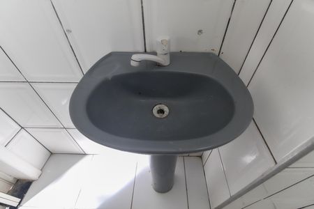 Casa para alugar com 50m², 1 quarto e 2 vagasBanheiro