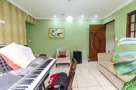 Sala de casa para alugar com 2 quartos, 125m² em Vila Taquari, São Paulo