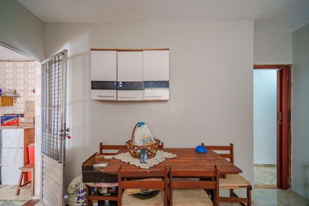 Casa à venda com 105m², 3 quartos e 3 vagas Casa à venda com 105m², 3 quartos e 3 vagasCozinha
