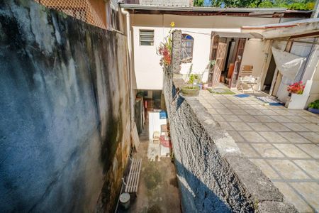 Casa à venda com 105m², 3 quartos e 3 vagas Casa à venda com 105m², 3 quartos e 3 vagasCasa Superior - Varanda