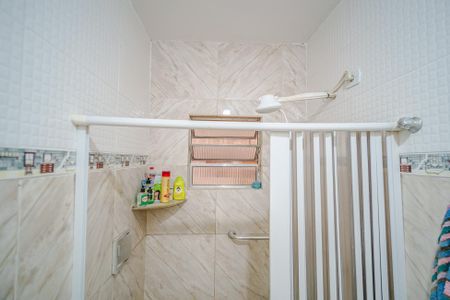 Casa à venda com 105m², 3 quartos e 3 vagas Casa à venda com 105m², 3 quartos e 3 vagasBanheiro 1