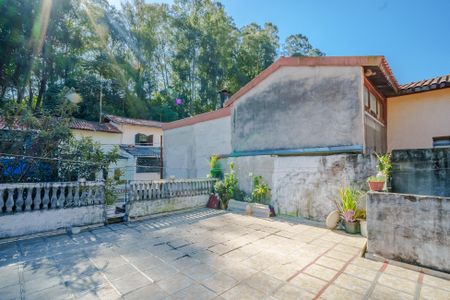 Casa à venda com 105m², 3 quartos e 3 vagas Casa à venda com 105m², 3 quartos e 3 vagasCasa 2- Varanda