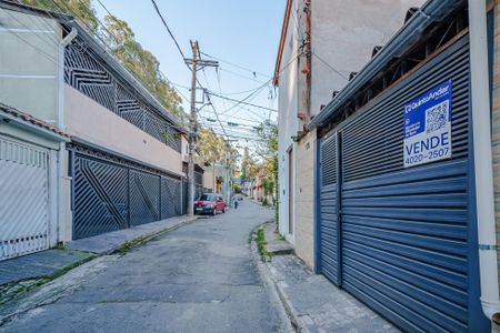 Casa à venda com 105m², 3 quartos e 3 vagas Casa à venda com 105m², 3 quartos e 3 vagasPlaca
