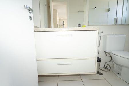 Banheiro da Suíte de apartamento à venda com 3 quartos, 123m² em Auxiliadora, Porto Alegre