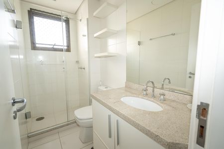 Apartamento à venda com 123m², 3 quartos e 2 vagas Apartamento à venda com 123m², 3 quartos e 2 vagasBanheiro da Suíte