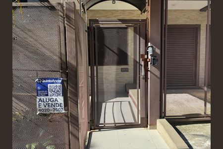 Plaquinha Instalada código LBED-50 de apartamento à venda com 3 quartos, 123m² em Auxiliadora, Porto Alegre