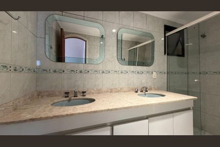 Apartamento à venda com 136m², 3 quartos e 2 vagas