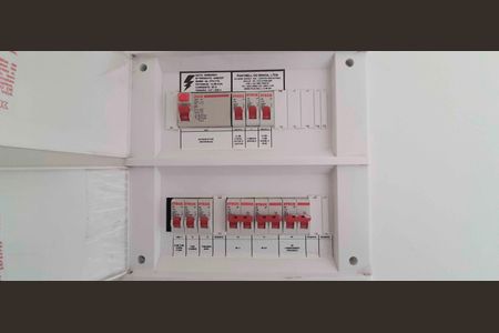 Apartamento para alugar com 53m², 2 quartos e 1 vaga Apartamento para alugar com 53m², 2 quartos e 1 vagaQuadro de luz