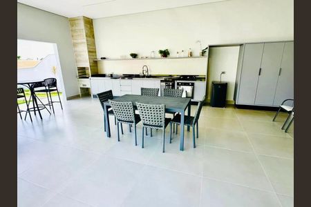 Casa à venda com 3 quartos, 330m² em Jardim Tereza Cristina, Jundiaí