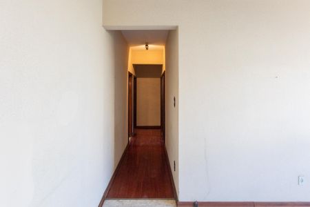 Apartamento à venda com 100m², 3 quartos e 2 vagas Apartamento à venda com 100m², 3 quartos e 2 vagasCorredor dos Quartos