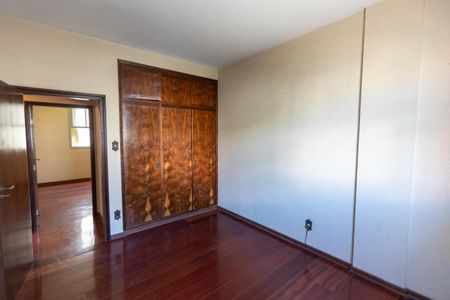 Apartamento à venda com 100m², 3 quartos e 2 vagas Apartamento à venda com 100m², 3 quartos e 2 vagasQuarto 2