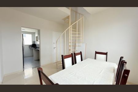 Apartamento à venda com 2 quartos, 100m² em Heliópolis, Belo Horizonte