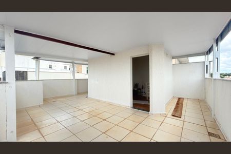 Apartamento à venda com 2 quartos, 100m² em Heliópolis, Belo Horizonte