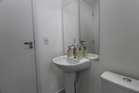 Apartamento para alugar com 47m², 2 quartos e sem vaga Apartamento para alugar com 47m², 2 quartos e sem vagaBanheiro