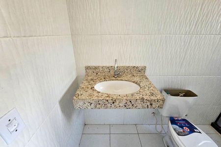 Casa para alugar com 72m², 2 quartos e 1 vaga Casa para alugar com 72m², 2 quartos e 1 vagaBanheiro do Quarto 2