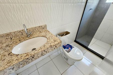 Casa para alugar com 72m², 2 quartos e 1 vaga Casa para alugar com 72m², 2 quartos e 1 vagaBanheiro do Quarto 2