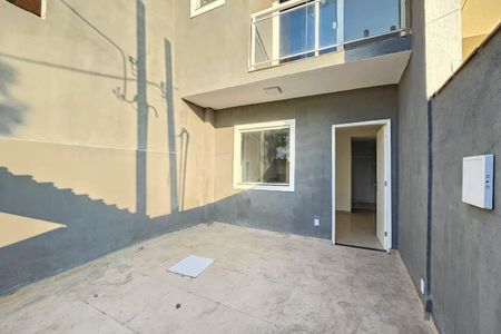Garagem de casa para alugar com 2 quartos, 72m² em Campo Grande, Rio de Janeiro