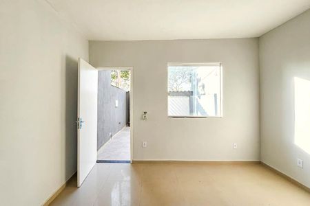 Casa para alugar com 72m², 2 quartos e 1 vaga Casa para alugar com 72m², 2 quartos e 1 vagaSala