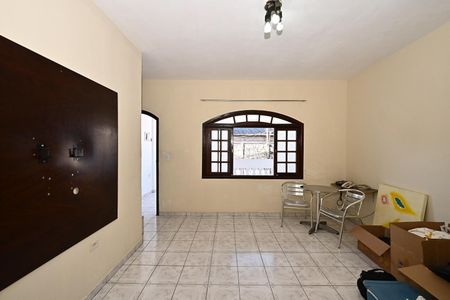 Casa para alugar com 3 quartos, 220m² em Jardim Maria Rosa, Taboão da Serra