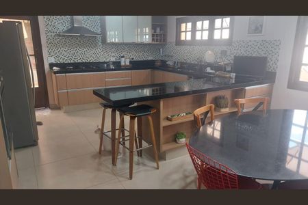 Casa à venda com 6 quartos, 500m² em Jardim Sao Bento, São Paulo