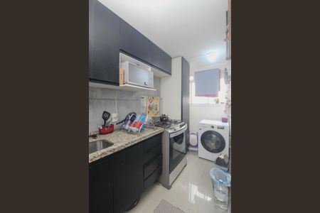 Cozinha area de serviço de apartamento para alugar com 2 quartos, 47m² em Cavalhada, Porto Alegre