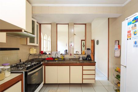 Casa à venda com 4 quartos, 278m² em Vila Nova Caledonia, São Paulo
