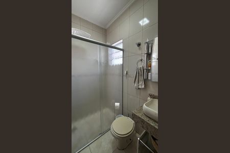 Casa à venda com 150m², 3 quartos e 2 vagas Casa à venda com 150m², 3 quartos e 2 vagasBanheiro da Suíte