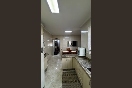 Casa à venda com 150m², 3 quartos e 2 vagas Casa à venda com 150m², 3 quartos e 2 vagasCozinha
