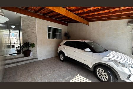 Casa à venda com 150m², 3 quartos e 2 vagas Casa à venda com 150m², 3 quartos e 2 vagasGaragem