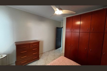 Casa à venda com 150m², 3 quartos e 2 vagas Casa à venda com 150m², 3 quartos e 2 vagasSuite