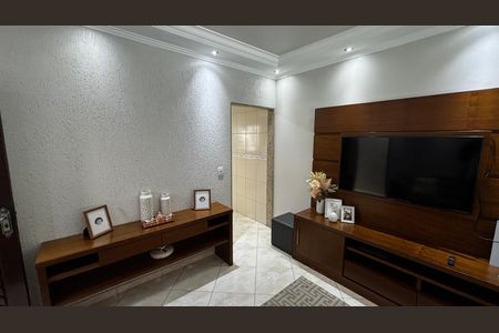 Casa à venda com 150m², 3 quartos e 2 vagas Casa à venda com 150m², 3 quartos e 2 vagasSala
