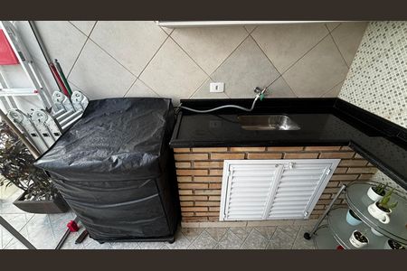 Casa à venda com 150m², 3 quartos e 2 vagas Casa à venda com 150m², 3 quartos e 2 vagasQuintal - Area de Serviço