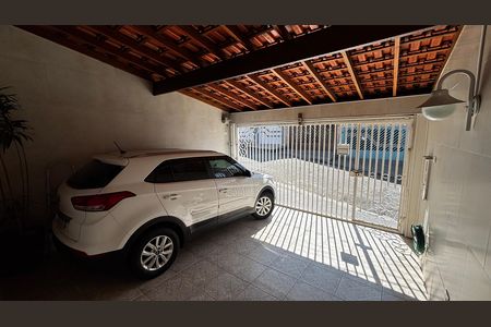 Casa à venda com 150m², 3 quartos e 2 vagas Casa à venda com 150m², 3 quartos e 2 vagasGaragem