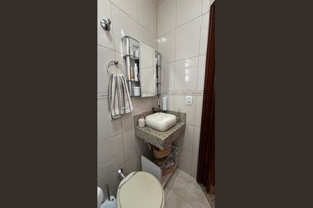 Casa à venda com 150m², 3 quartos e 2 vagas Casa à venda com 150m², 3 quartos e 2 vagasBanheiro da Suíte
